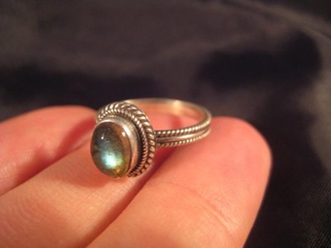 925 Silver Moonstone crystal stone Ring Nepal jewelry art Size 5.75    N322