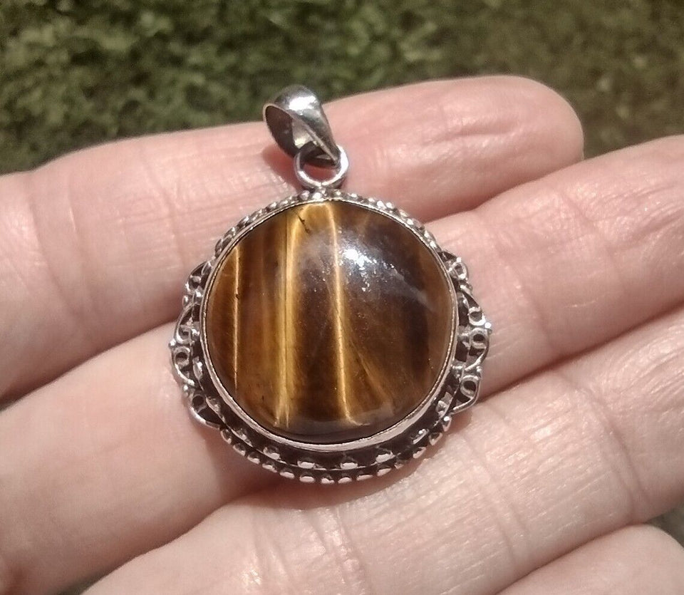 925 Sterling Silver Tiger Eye Stone Pendant Nepal CH7356