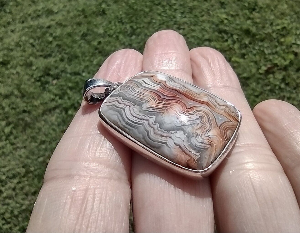 925 Sterling Silver Crazy Lace Agate Pendant Necklace CH7193