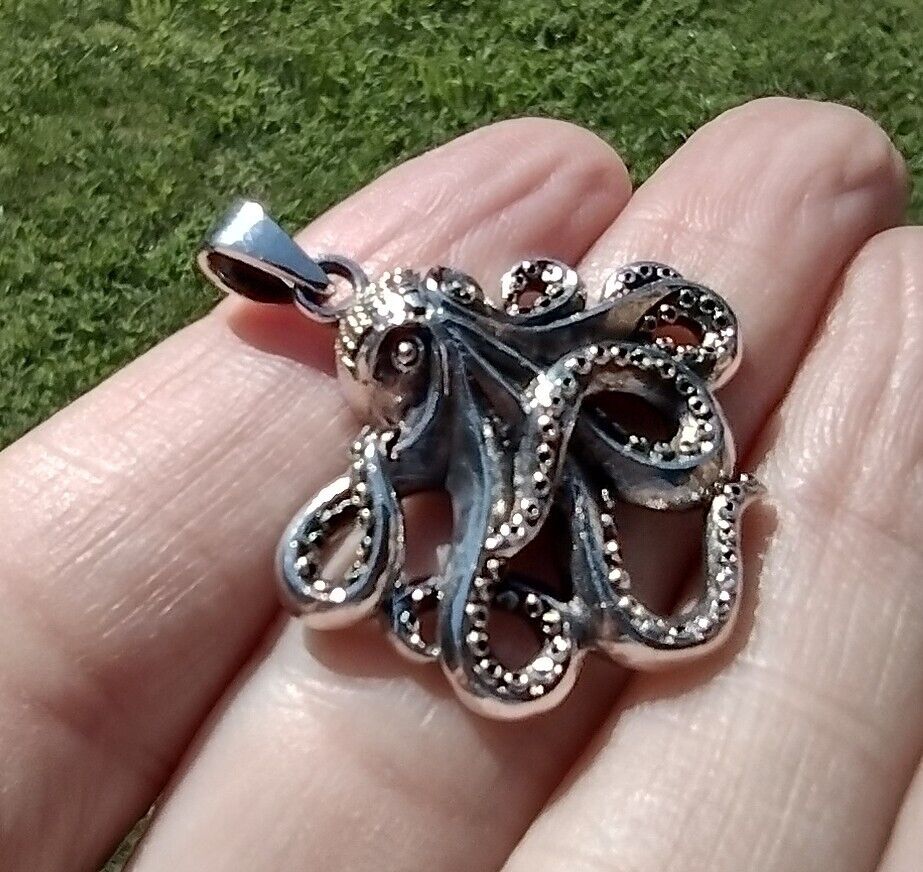 925 Silver Octopus Pendant Necklace Thailand CH477