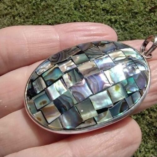Mother Of Pearl Shell Pendant Necklace Thailand CH8432