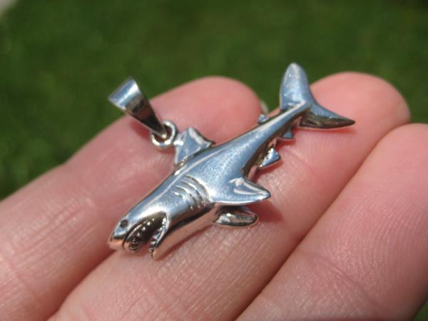 925 Silver Great White Shark Pendant Necklace Thailand Jewelry Art A28