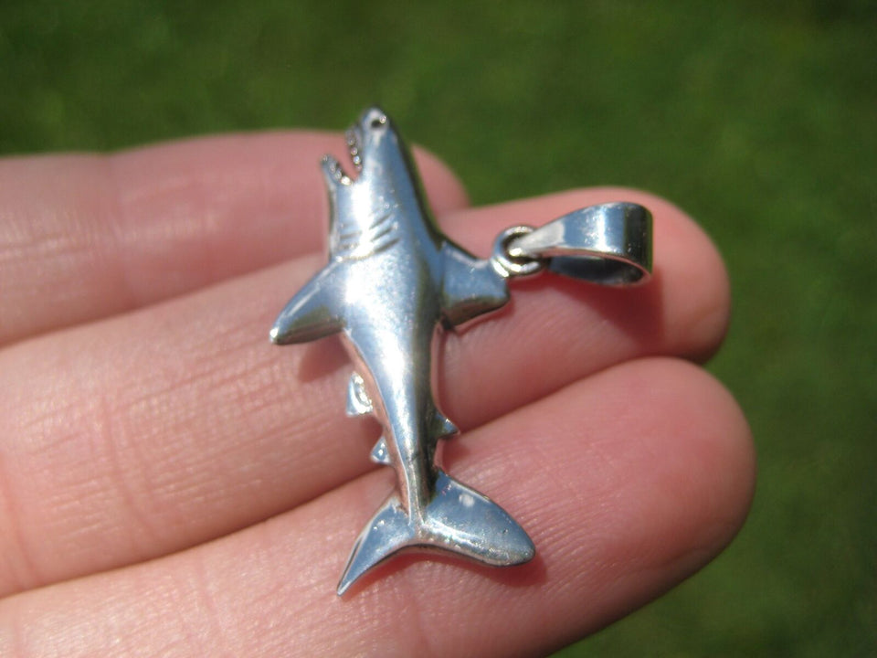 925 Silver Great White Shark Pendant Necklace Thailand Jewelry Art A28