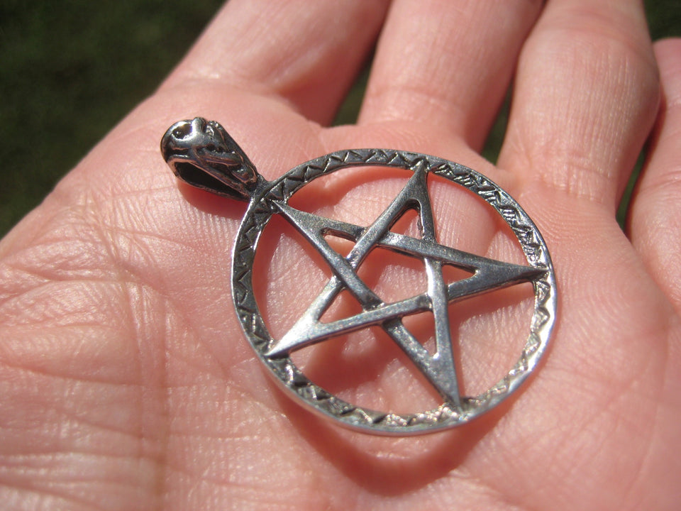 925 Silver Pentagram Pentacle Pendant  A2747