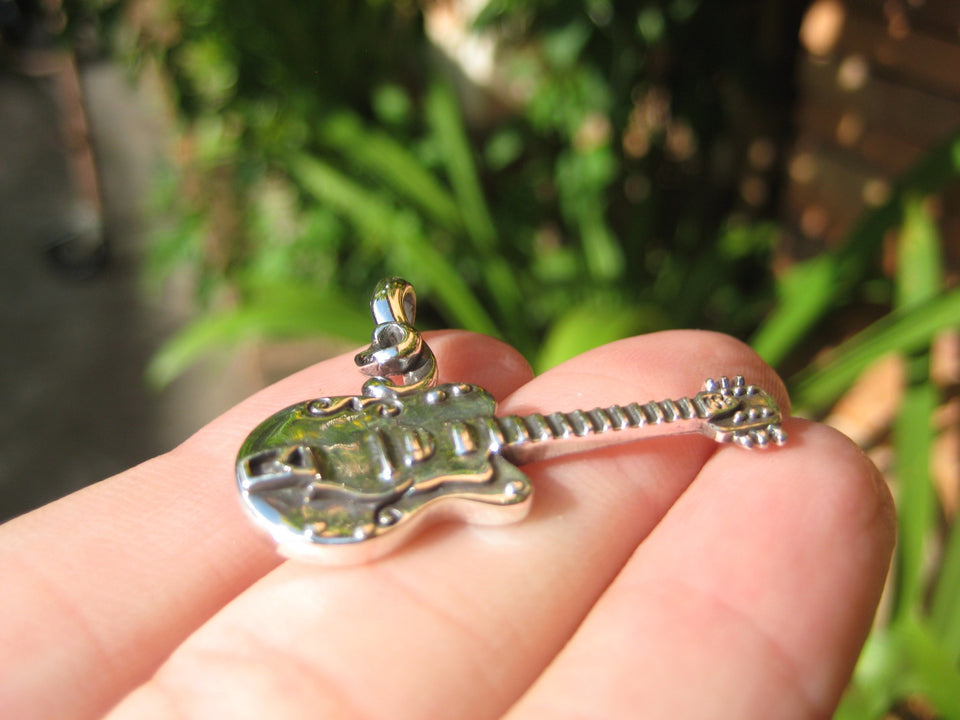 925 Silver electric guitar Pendant NecklaceThailand jewelry art A3856