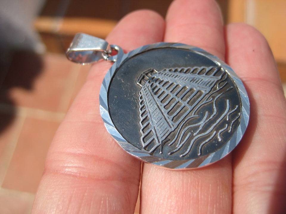 925 Silver Pyramid Mayan Calendar Pendant  A28643