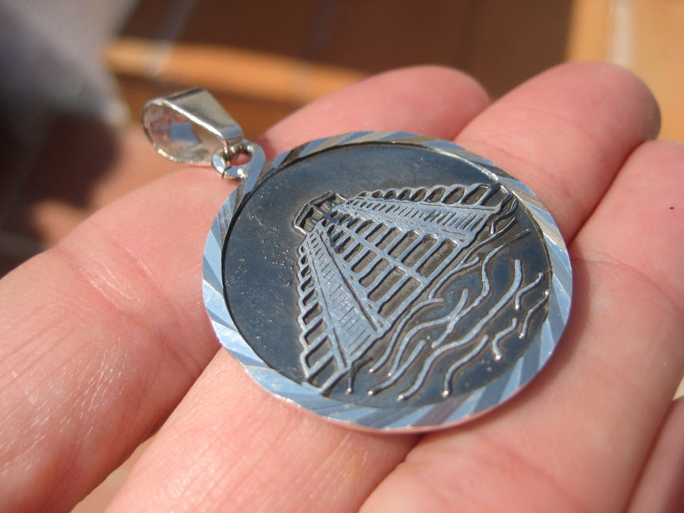 925 Silver Pyramid Mayan Calendar Pendant  A28643