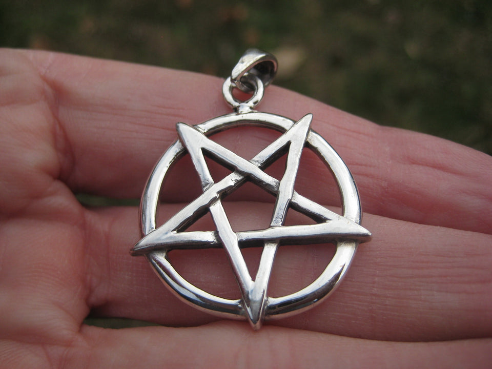 925 Silver Inverted Pentagram Pendant Thailand A3844