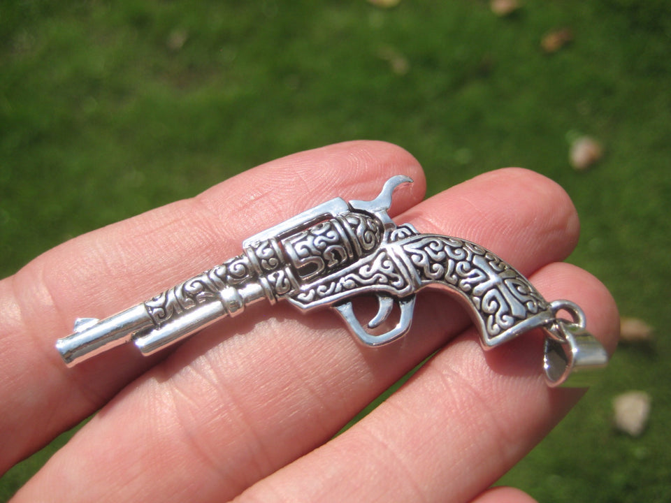925 Fancy Silver Gun Revolver Pendant Pentacle necklace jewelry Art A20