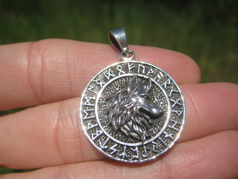 925 Silver Celtic Viking Norse Runes Wolf Pendant Necklace A18