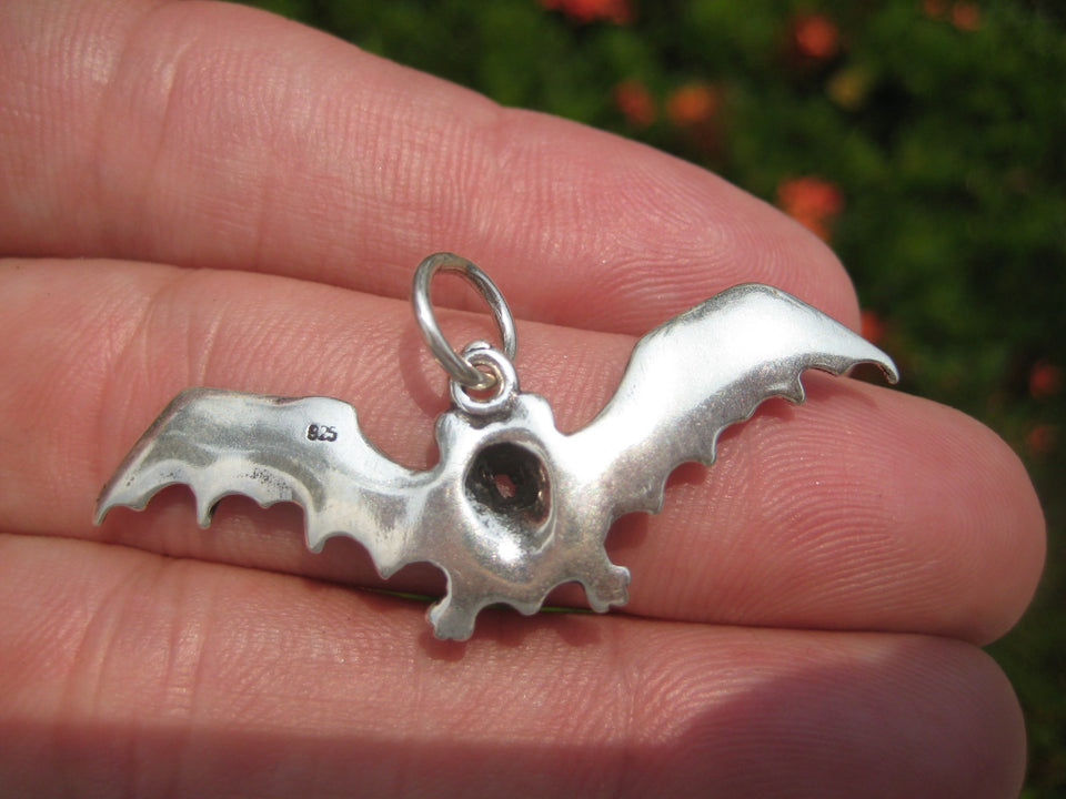 925 Silver Cute Bat  ( Vampire  Bat ) Pendant Necklace A11
