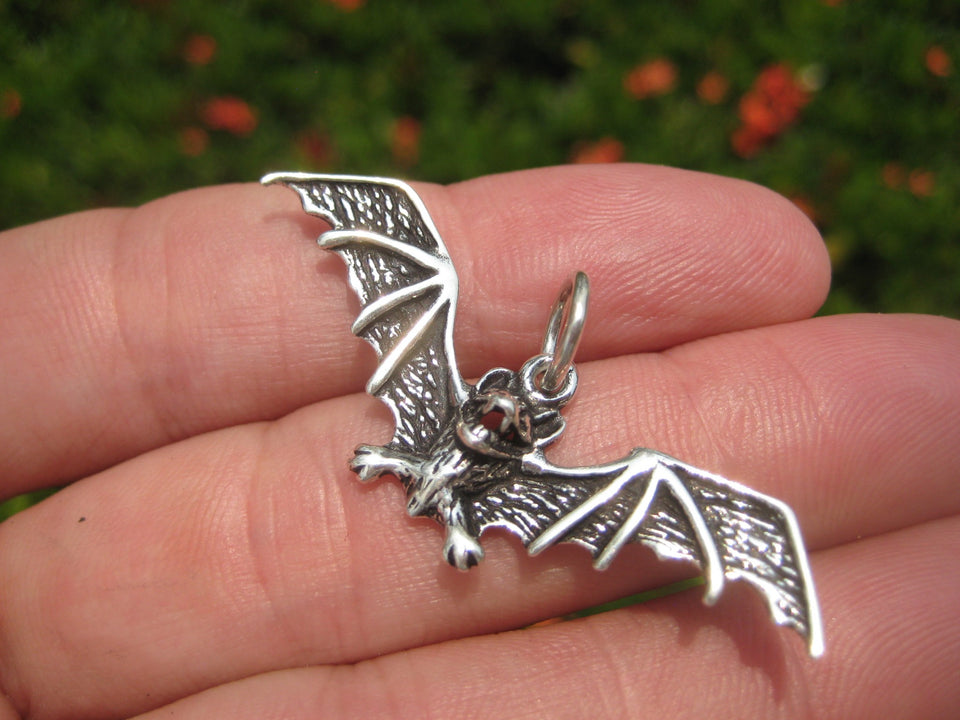 925 Silver Cute Bat  ( Vampire  Bat ) Pendant Necklace A11