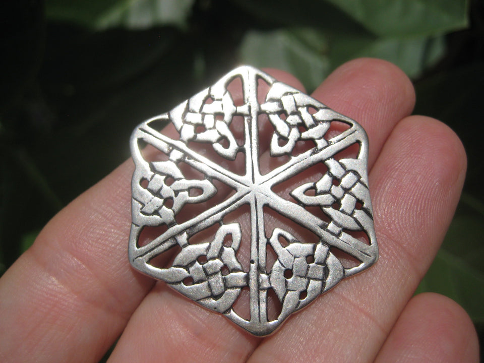 Large 925 Silver Celtic knot Flower Style  Pendant Thailand Jewelry  Art