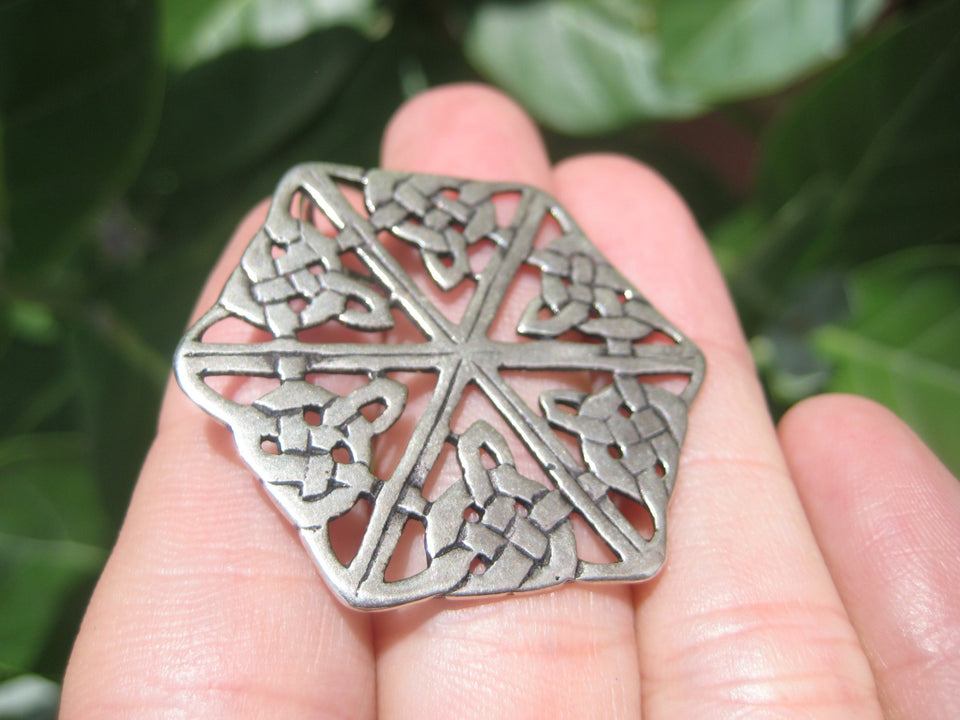 Large 925 Silver Celtic knot Flower Style  Pendant Thailand Jewelry  Art