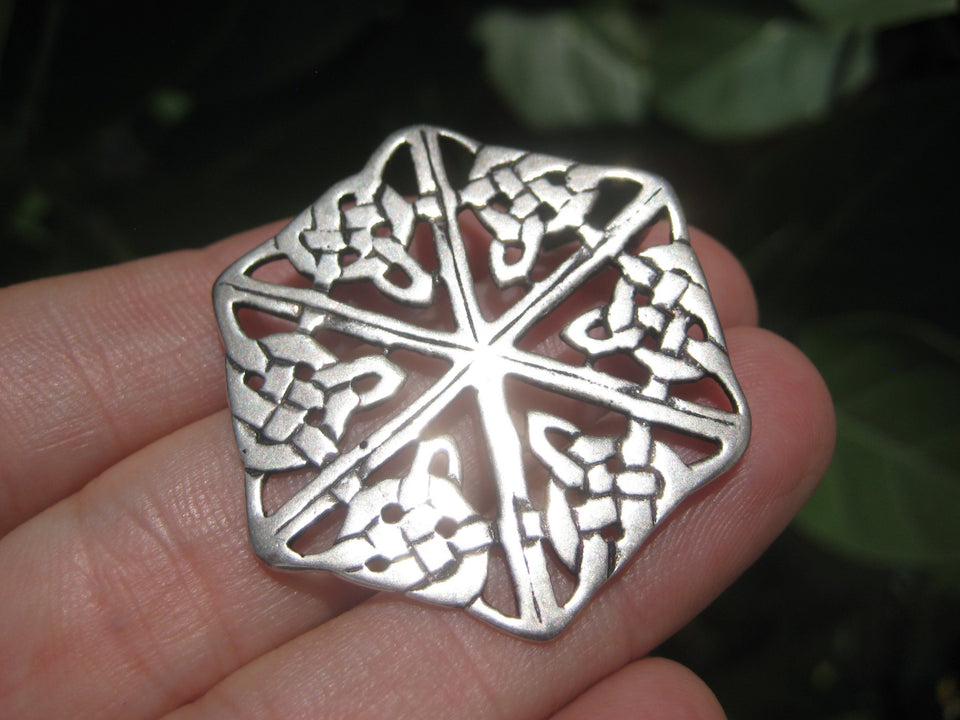 Large 925 Silver Celtic knot Flower Style  Pendant Thailand Jewelry  Art