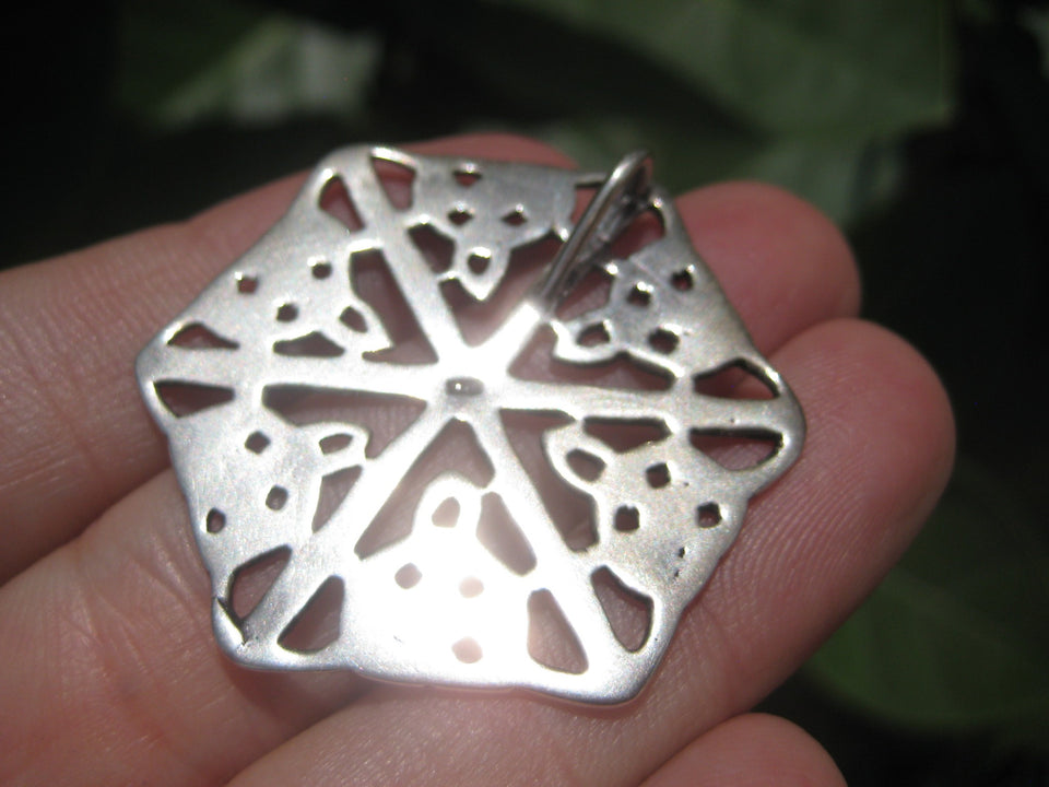 Large 925 Silver Celtic knot Flower Style  Pendant Thailand Jewelry  Art