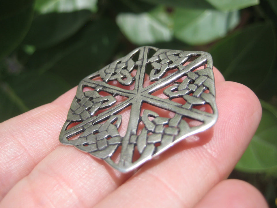 Large 925 Silver Celtic knot Flower Style  Pendant Thailand Jewelry  Art