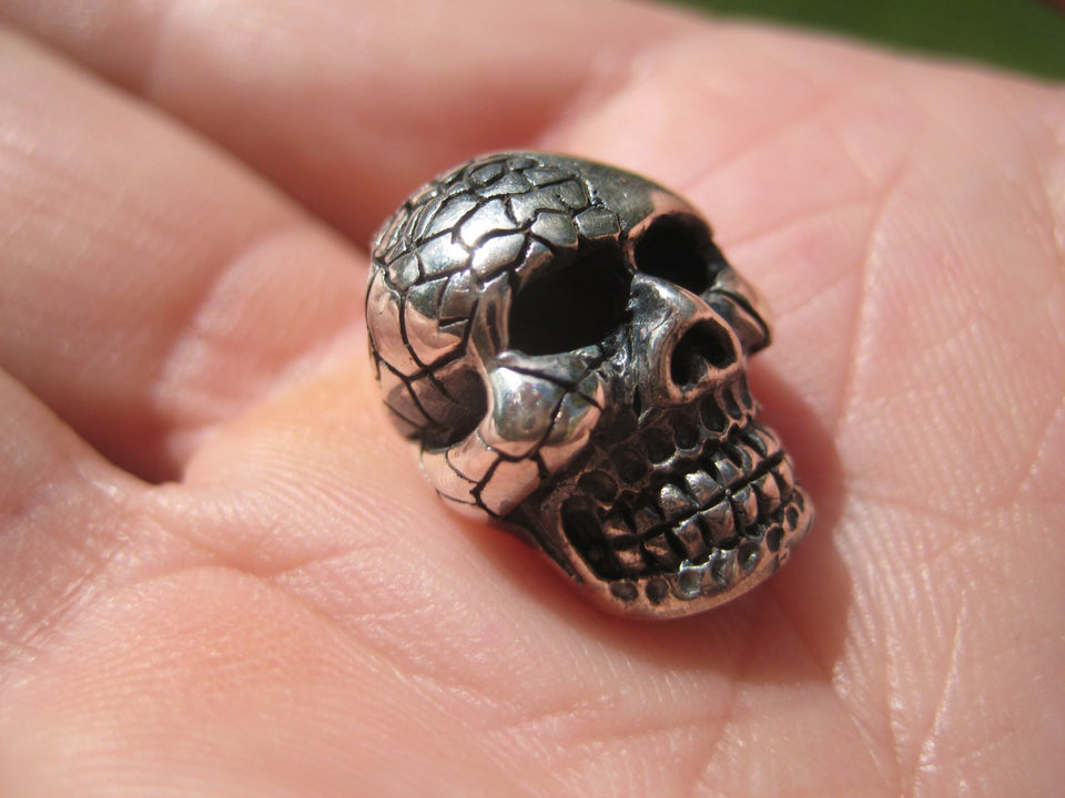 925 Silver Skull Pendant Necklace with 925 Silver chain A2476