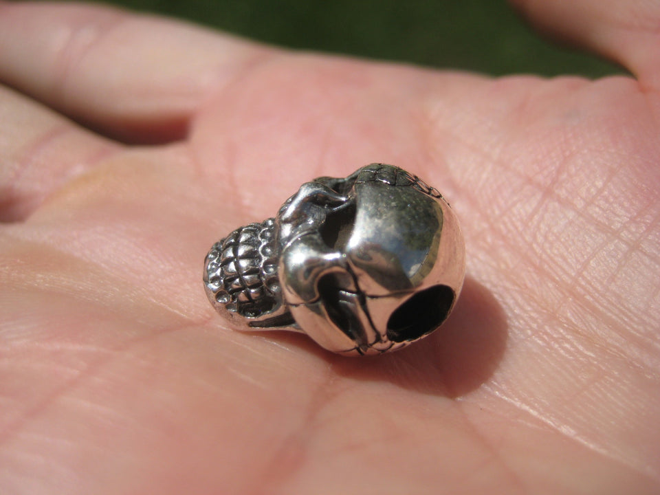 925 Silver Skull Pendant Necklace with 925 Silver chain A2476