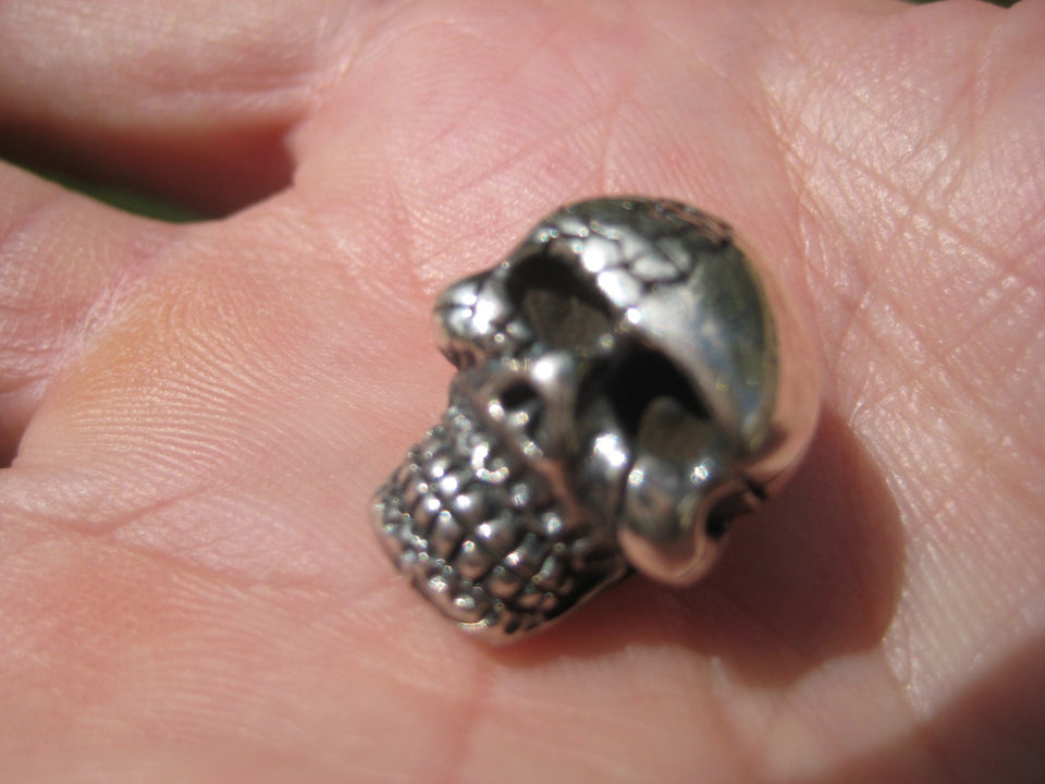 925 Silver Skull Pendant Necklace with 925 Silver chain A2476