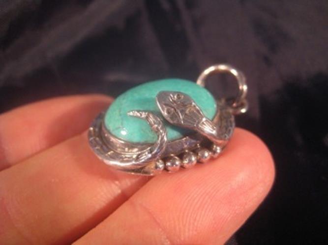 925 Silver Arizona Turquoise rattlesnake Pendant N3755