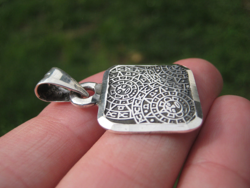 950 Silver Mayan Calendar Pendant Taxco Mexico A83965