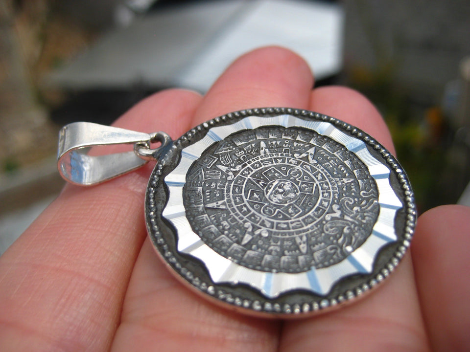 925 Silver Mayan Aztec God Mayan Calendar Pendant Necklace Taxco Mexico A7041