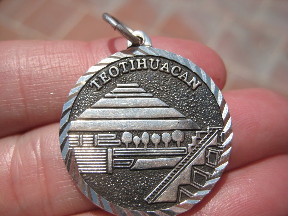 950 Silver Teotihuacan Toltecs Pendant Necklace Taxco Mexico A205