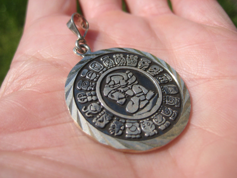 950 Silver Mayan Calendar Pendant Taxco Mexico A63352