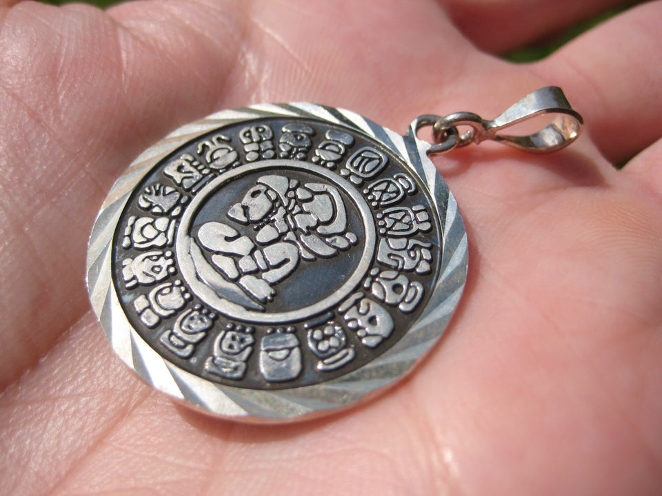 950 Silver Mayan Calendar Pendant Taxco Mexico A63352