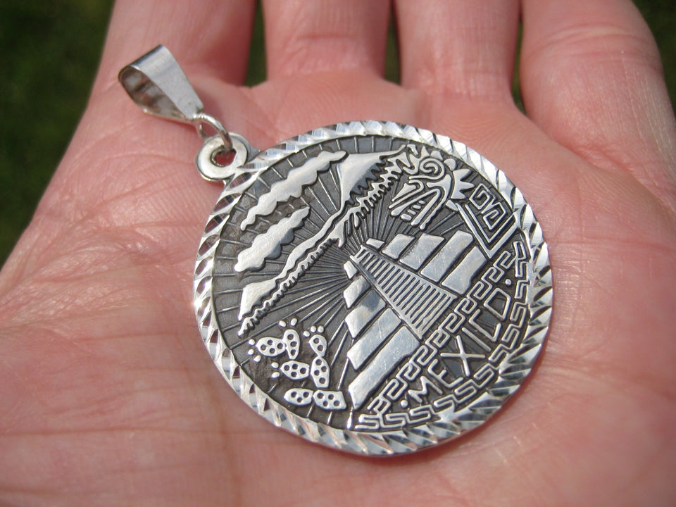 925 Silver Taxco Mexico quetzalcoatl Aztec Pyramid Pendant A3799