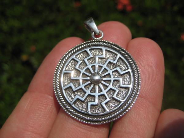 925 Sterling Silver Black Sun Wheel Viking Norse Sonnenrad pendant A5