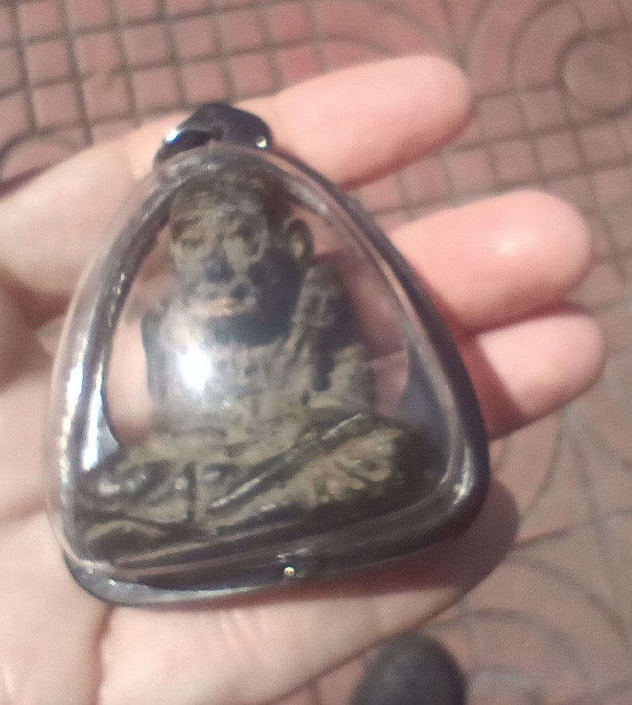 Ruisi Monk amulet pendant Bangkok Thailand un924