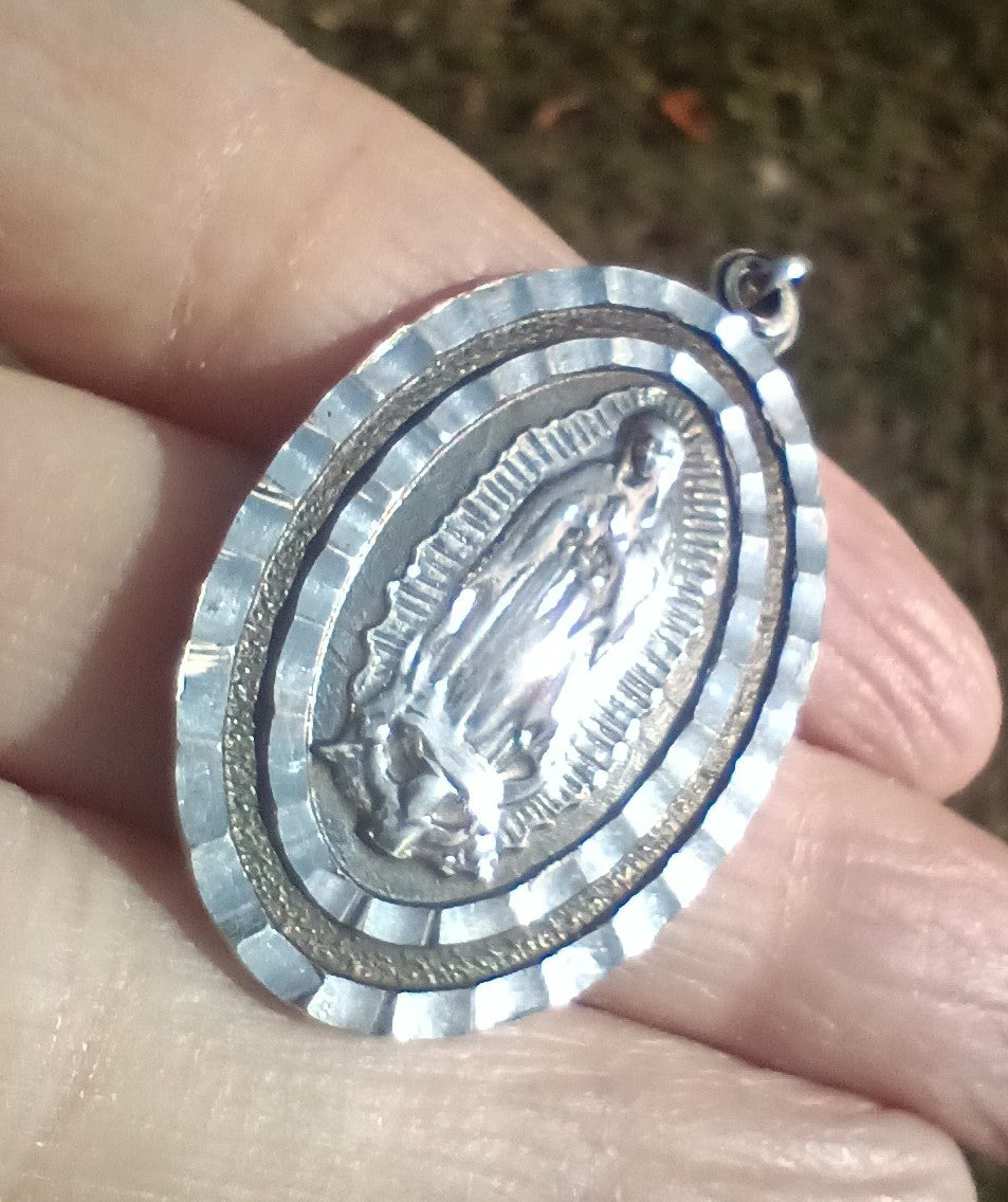 Saint Guadalupe Mary 925 Silver pendant Taxco Mexico CH77