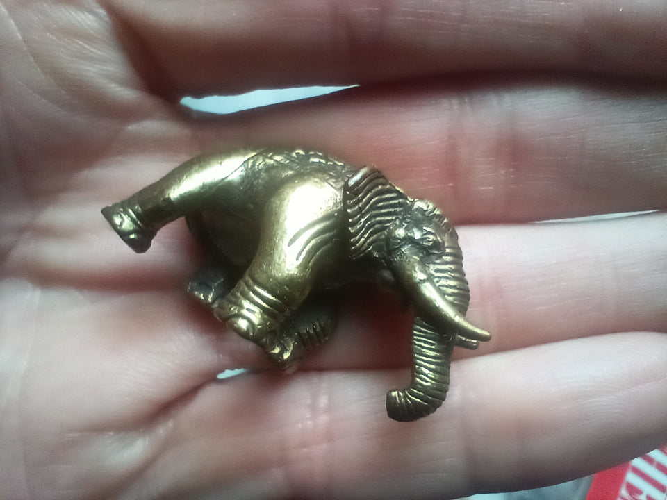 Brass metal elephant statue amulet Bangkok Thailand 1.25"
