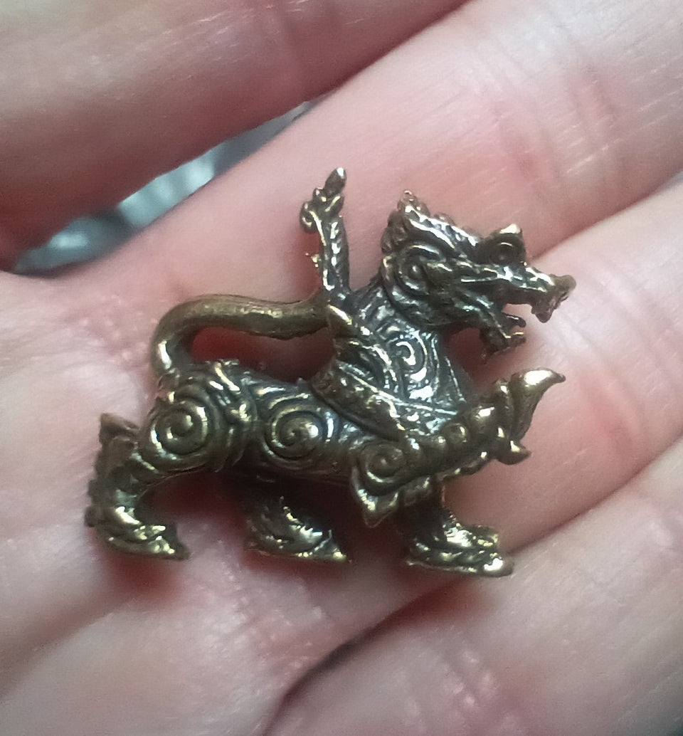 Brass metal foo dog statue Amulet Thailand