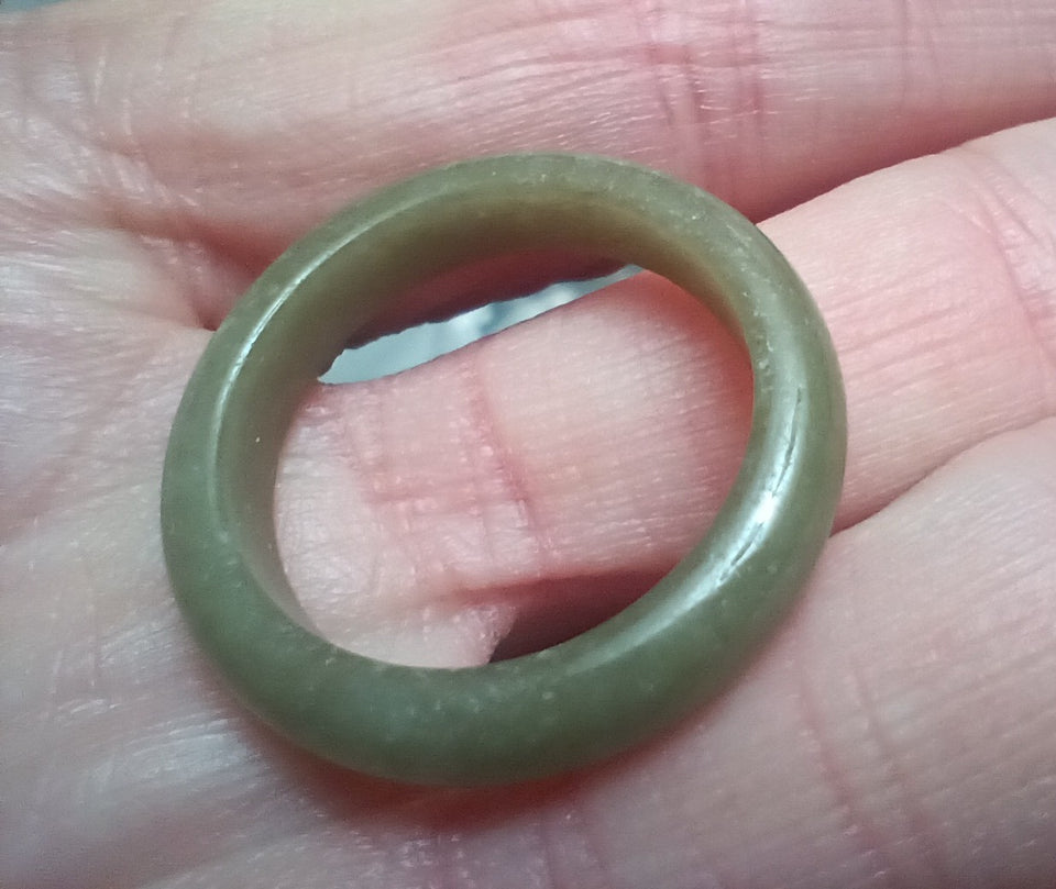 Natural Jadeite Jade ring size 9 ch6253