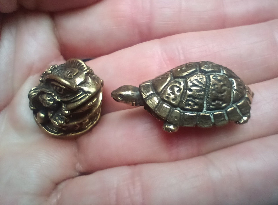 Set 2 Brass metal toad and turtle statues Thailand 1"