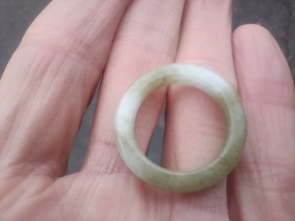 Natural Jade ring Myanmar size 7.5 Jadeite white and green ch996