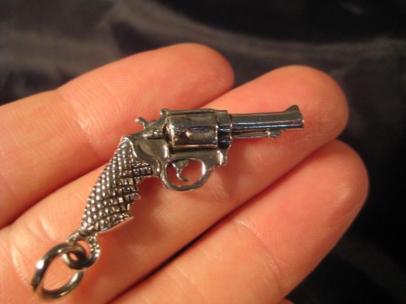 925 Silver Gun Revolver Pistol pendant necklace jewelry art