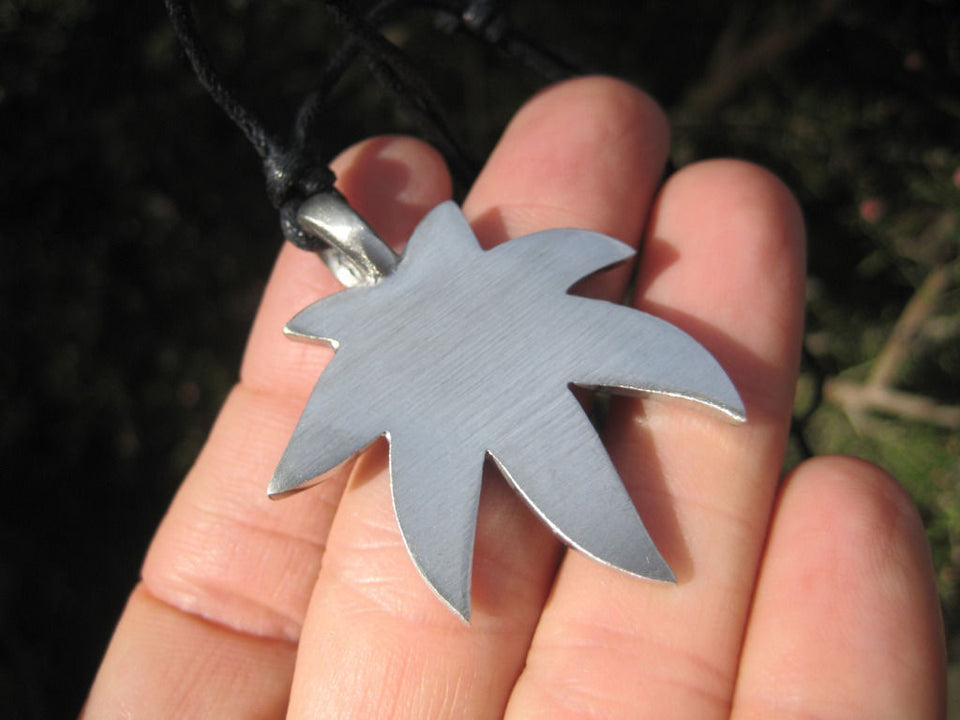 Metal Pewter Marijuana Leaf Hemp Pendant Necklace A48