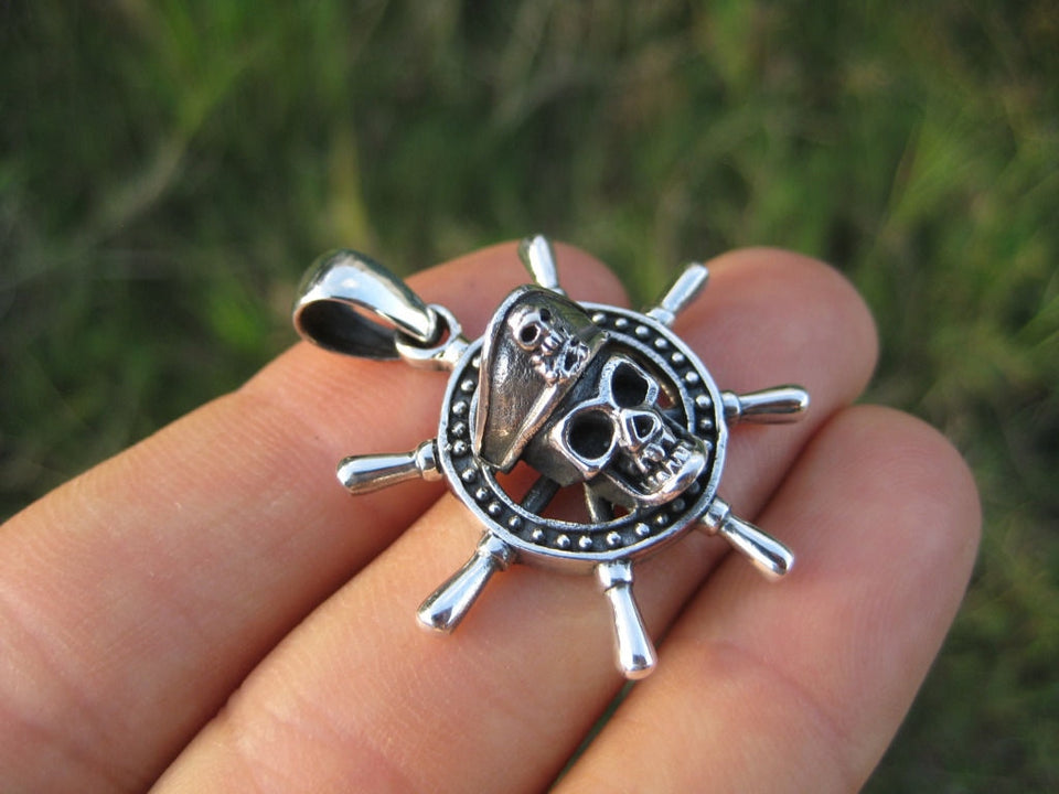 925 Silver Skull Pirate Captains Ship Wheel Pendant Necklace