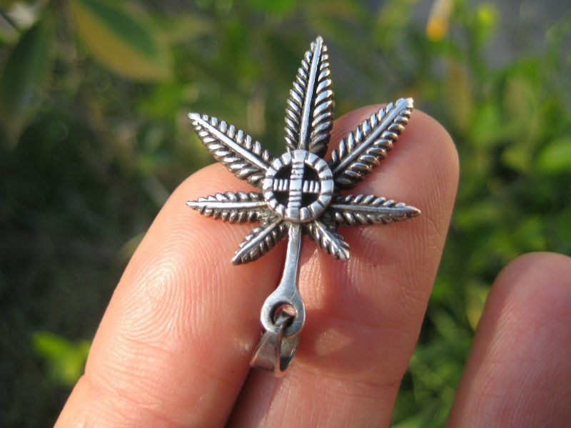 925 Silver Marijuana hemp cannabis pendant necklace Thailand jewelry art A2
