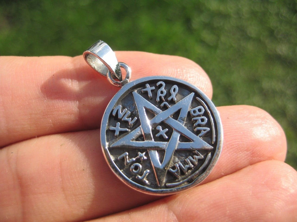 925 Sterling Silver Wicca Pentagram Pendant Necklace A42
