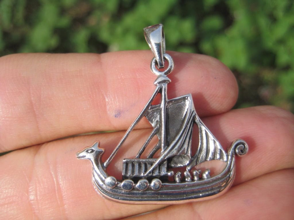 925 Silver Medieval Viking Boat Ship Pendant Necklace A8