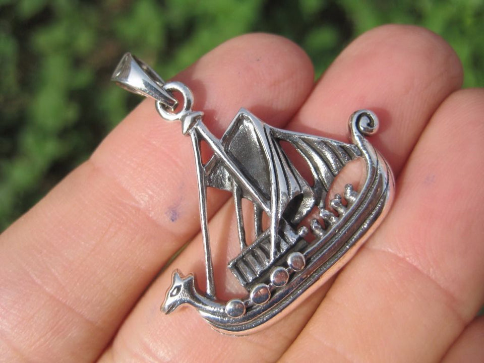 925 Silver Medieval Viking Boat Ship Pendant Necklace A8