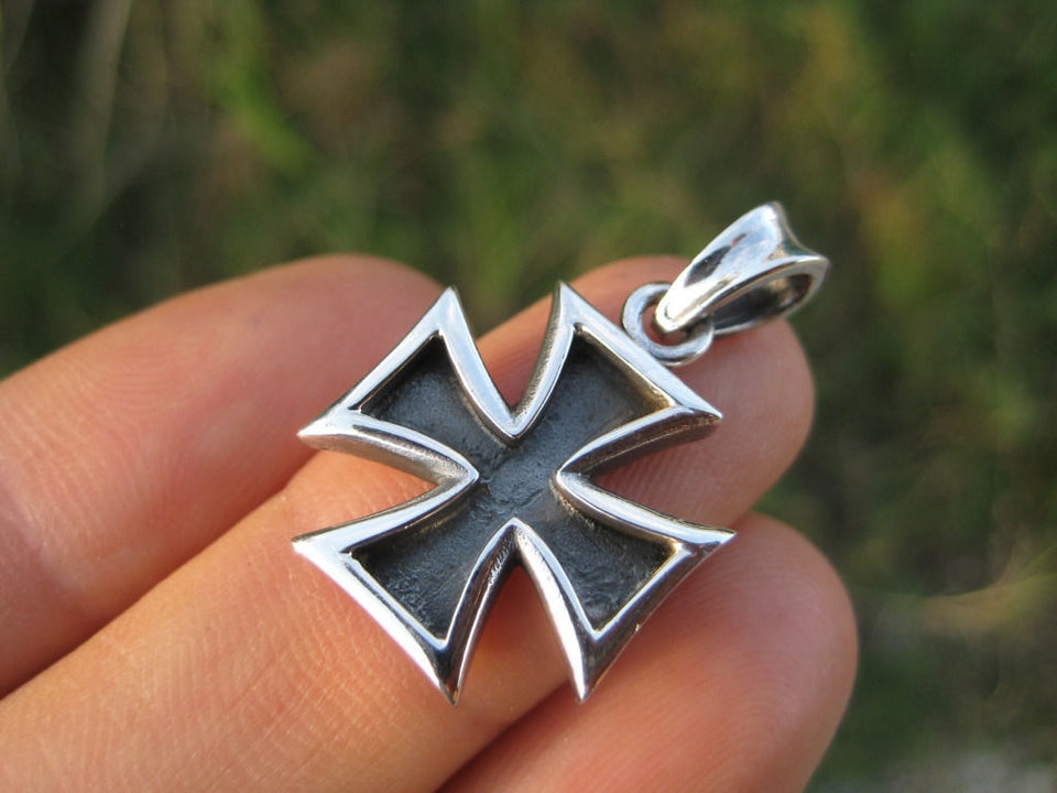 925 Silver Knight Knights Cross Iron Cross Templar pendant Necklace A7