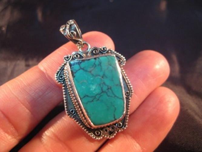 925 Silver Tibetan Turquoise stone crystal Pendant   N3566