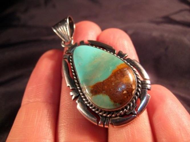 925 Silver Arizona Turquoise crystal stone Pendant Necklace N37566