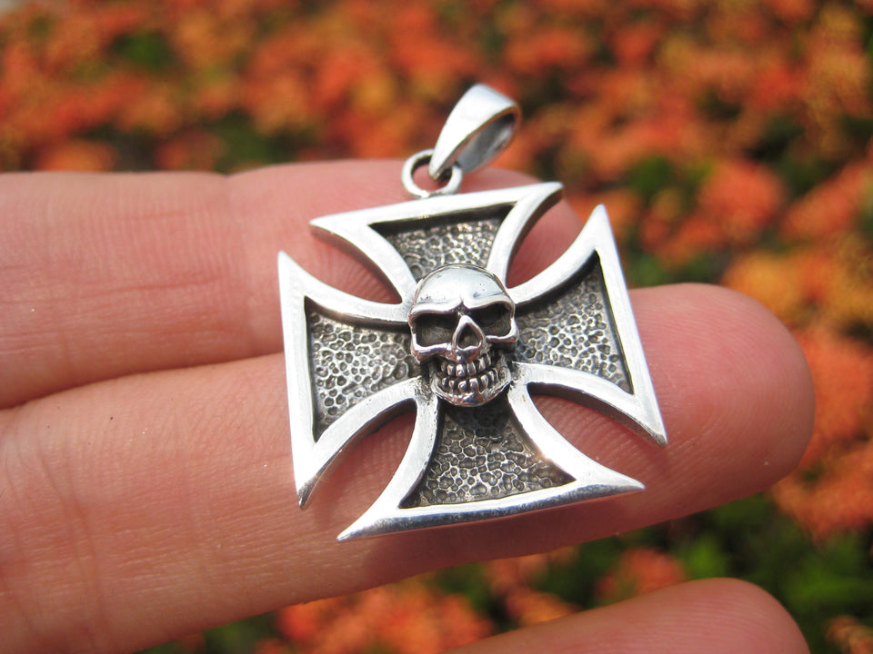 925 sterling silver Knight Knights Cross Iron Cross Templar pendant